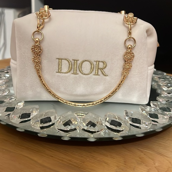 ⭐️Dior  Pouch with Double Zipper and Gold Handles Attached - Picture 3 of 11